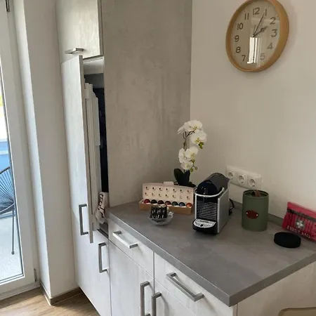 Am Fleurystr, Komfortabel, Zentral In Mit Parkplatz! Apartmán